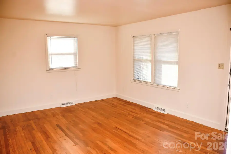 1121 Grovewood Drive, Charlotte, NC 28208 - Image #3