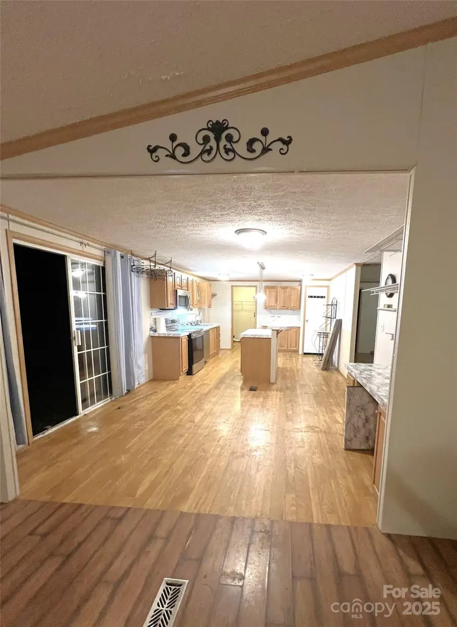 6 Woodland Street, Spruce Pine, NC 28777 - Image #3