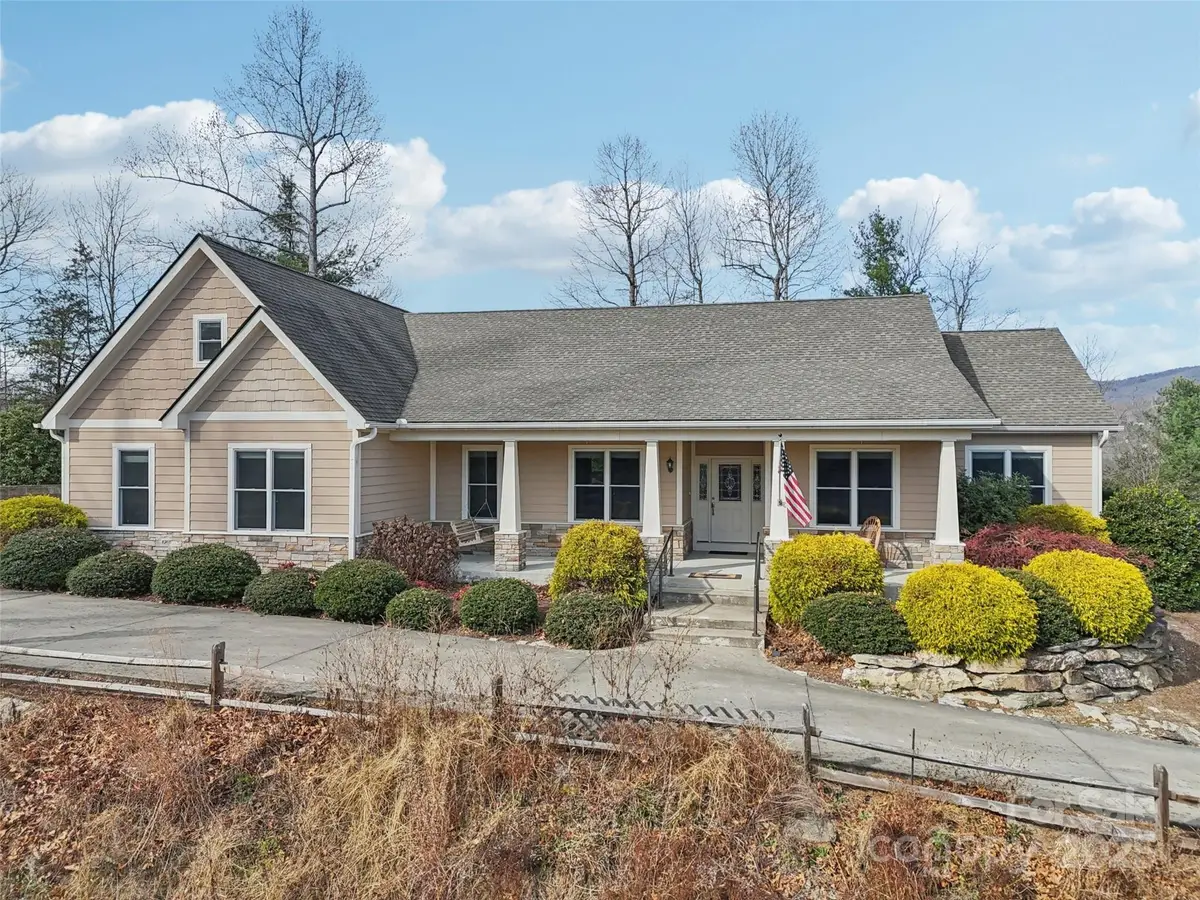 959 Silverglen Way, Hendersonville, NC 28792 - Image #1