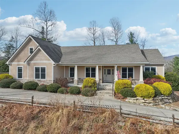 959 Silverglen Way, Hendersonville, NC 28792