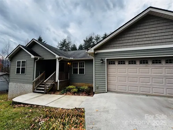 103 Redden Road, Hendersonville, NC 28739