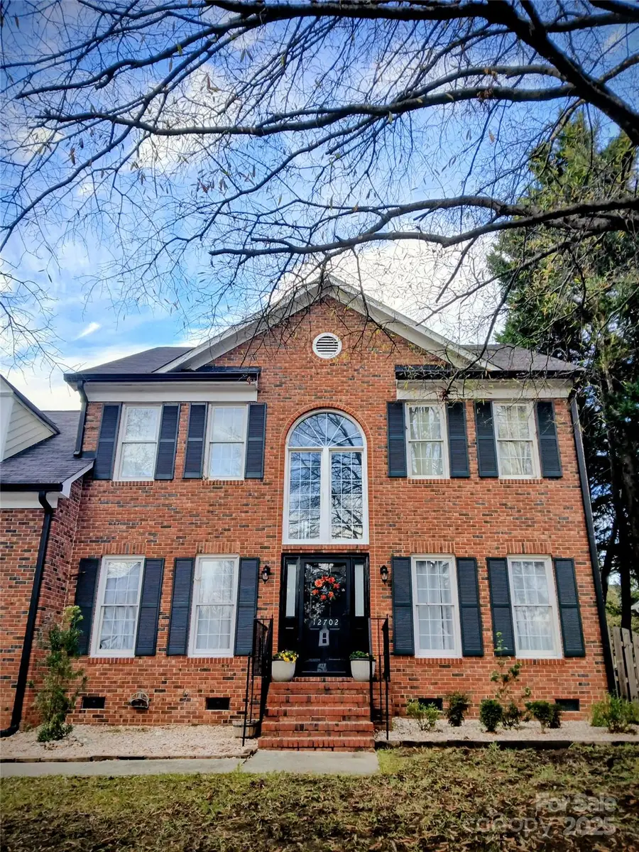 12702 Landing Green Drive, Charlotte, NC 28277 - Image #2