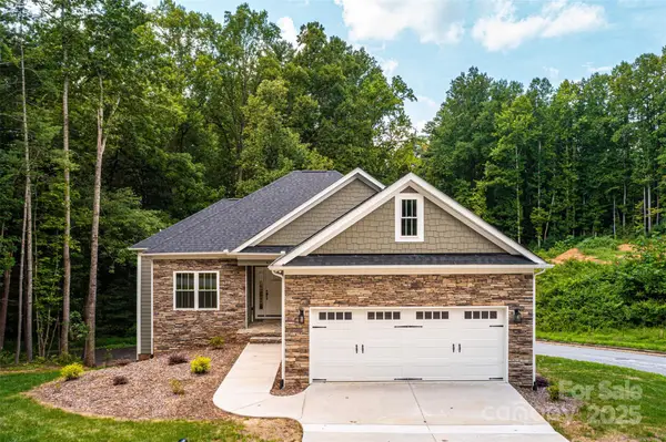 402 Scarlett Oak Court Ne, Lenoir, NC 28645