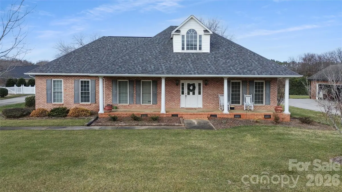 2999 Weatherfield Drive, Lincolnton, NC 28092 - Image #1
