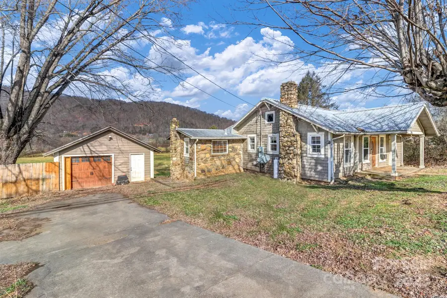3760 Pisgah Drive, Canton, NC 28716 - Image #3
