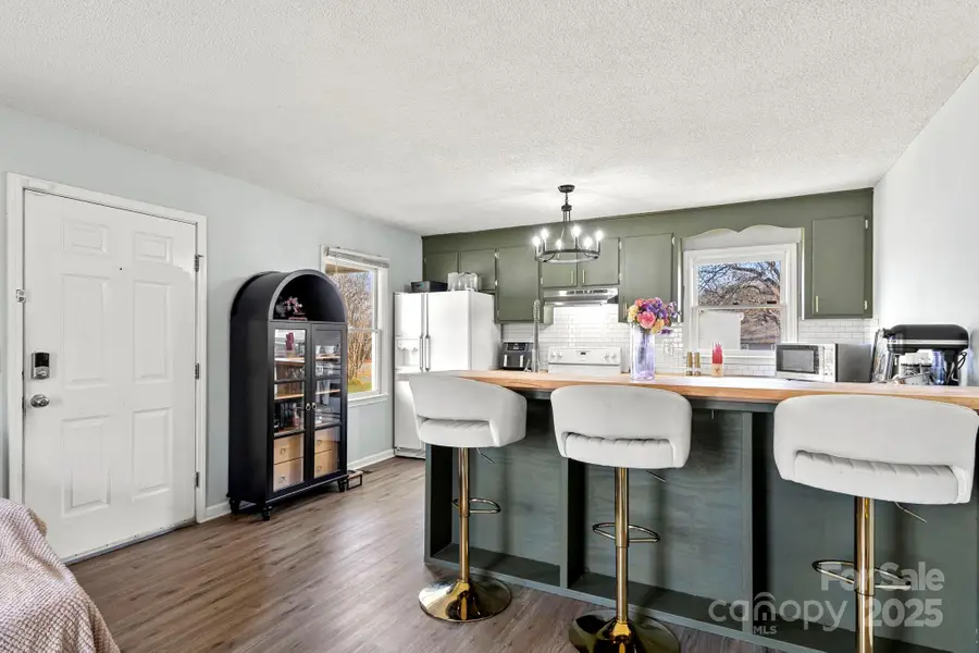 807 Willow Lane, Bessemer City, NC 28016 - Image #2