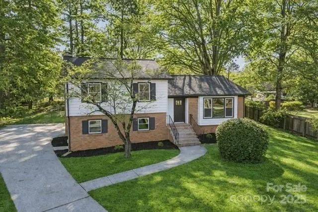 5324 Cheval Place, Charlotte, NC 28205 - Image #2