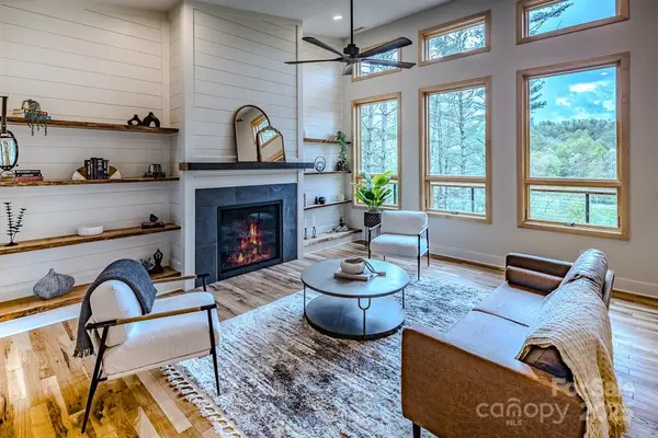 281 New River Farms Drive #3, Fleetwood, NC 28626