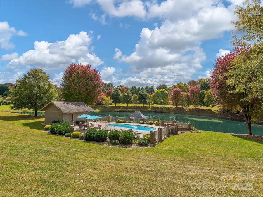 355 Johnson Drive, Canton, NC 28716 - Image #3