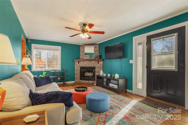 333 Oakview Park Road, Asheville, NC 28803