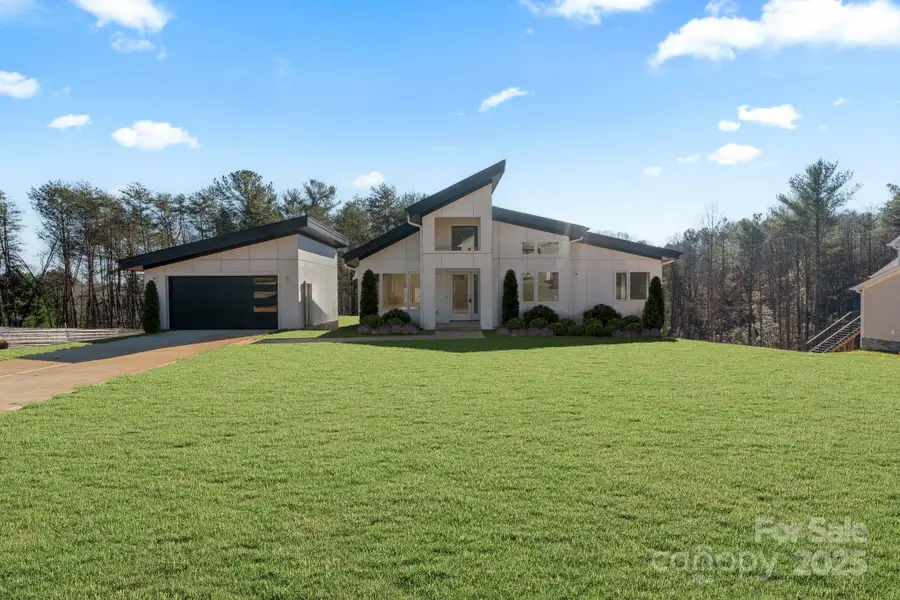 5733 Selkirk Drive, Hickory, NC 28601 - Image #2