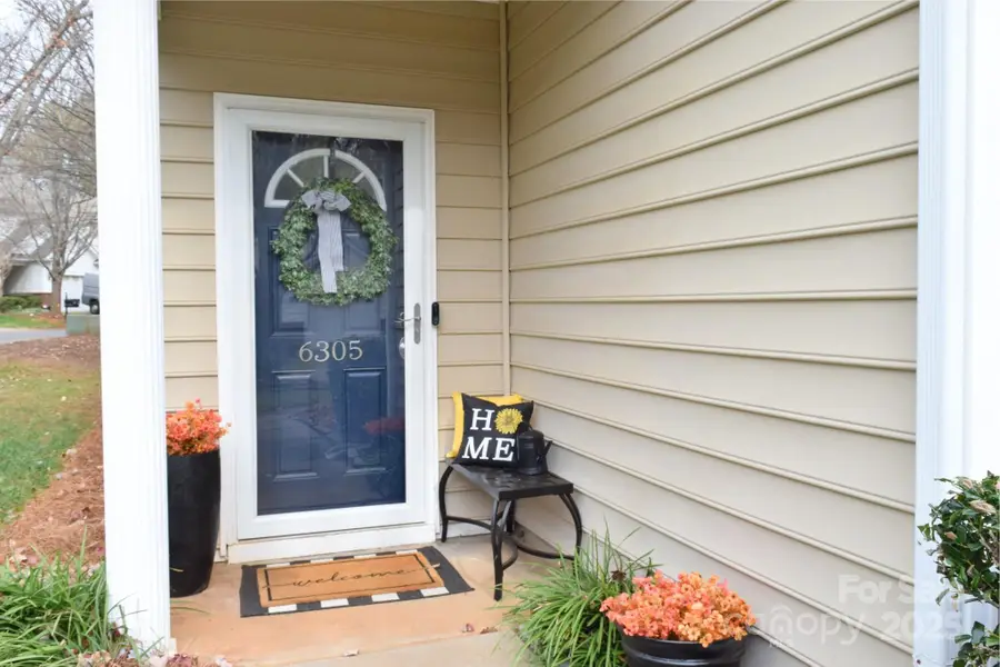 6305 Morningview Court, Charlotte, NC 28269 - Image #3