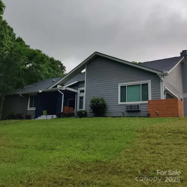 9327 Hunting Court, Matthews, NC 28105