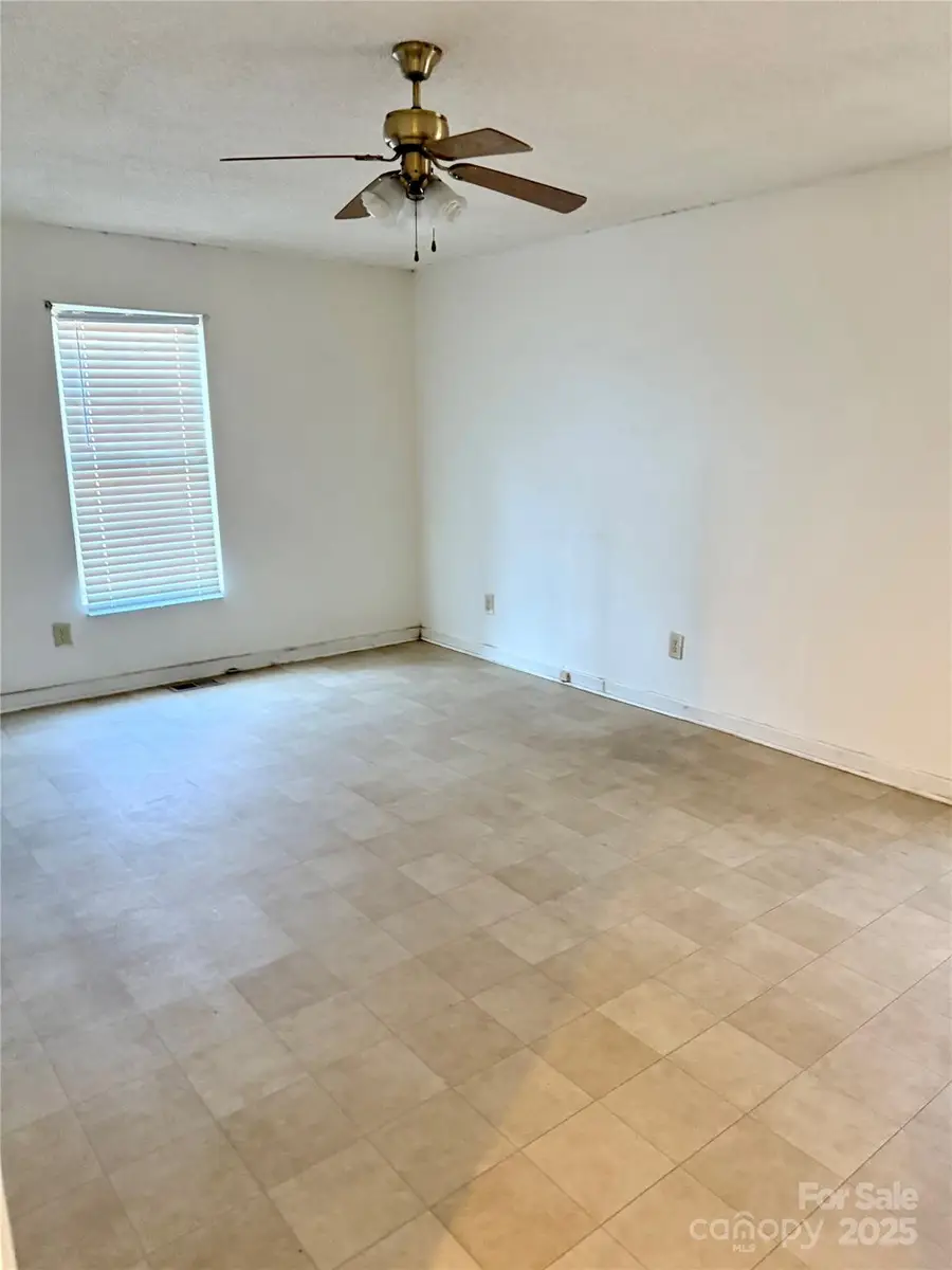 806 Margate Avenue, Kannapolis, NC 28081 - Image #2