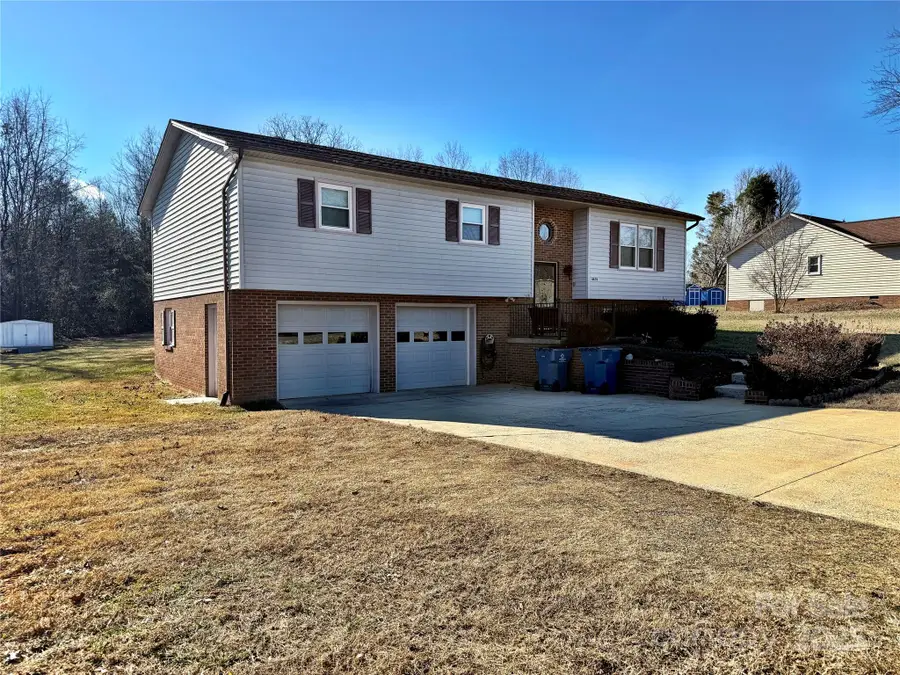 4679 Mayfield Drive, Granite Falls, NC 28630 - Image #2