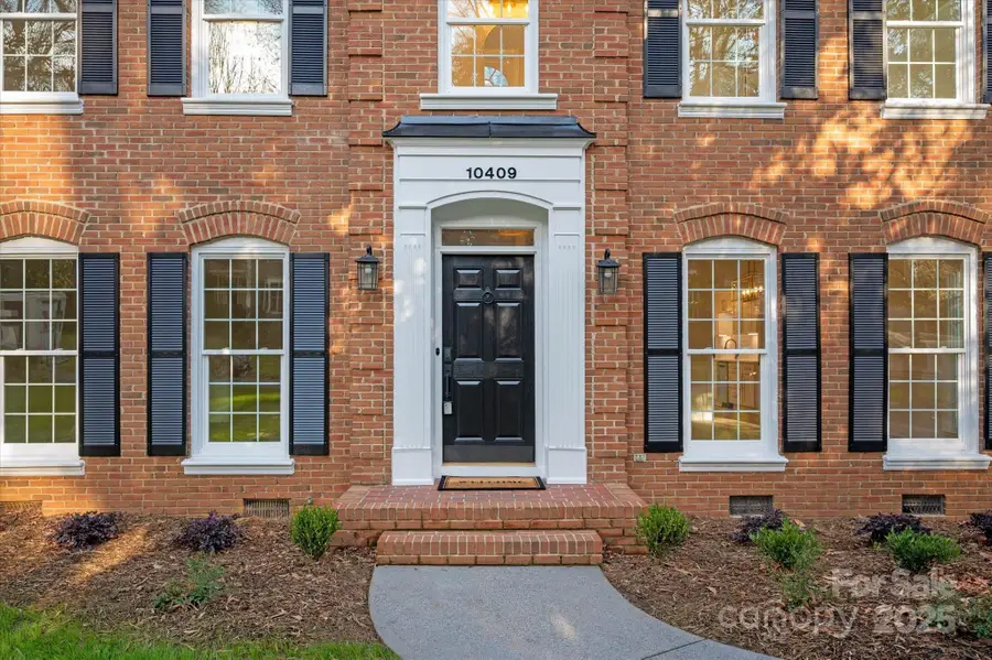 10409 Balmoral Circle, Charlotte, NC 28210 - Image #3