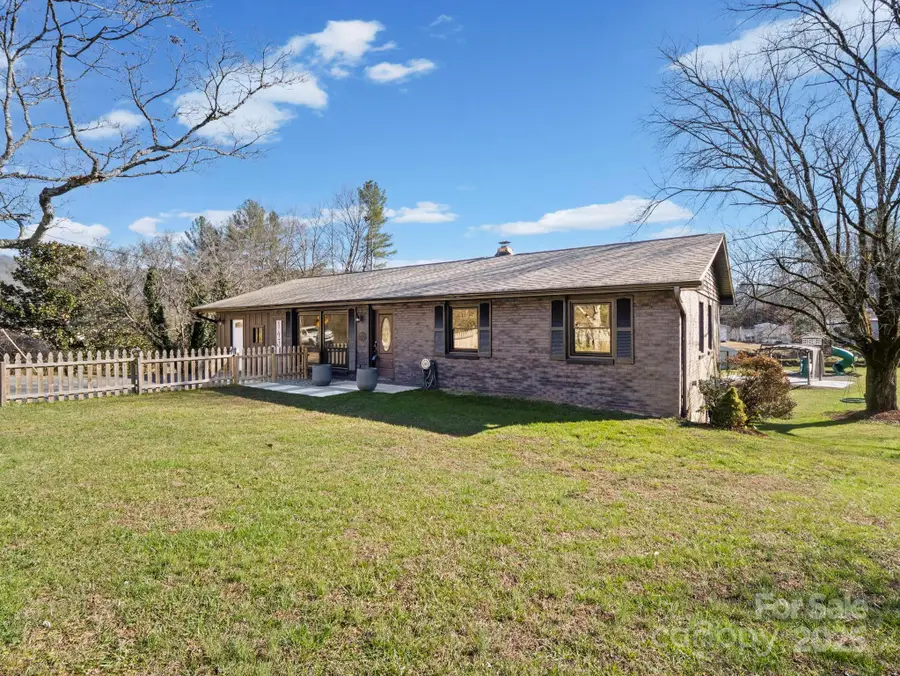 143 Morgan Road, Hendersonville, NC 28739 - Image #2