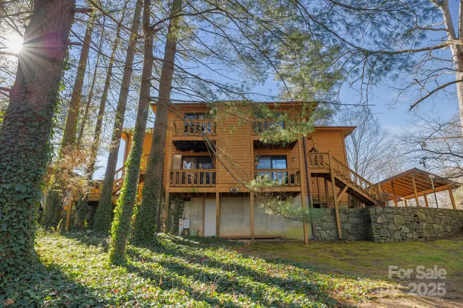 521 Courtwood Lane #7, Hendersonville, NC 28739 - Image #3