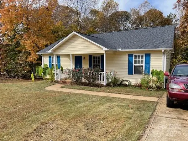 131 Island Terrace Road, Statesville, NC 28677