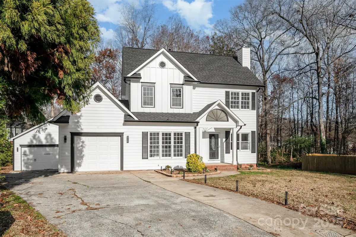 2537 Amber Creste Lane, Charlotte, NC 28212 - Image #1