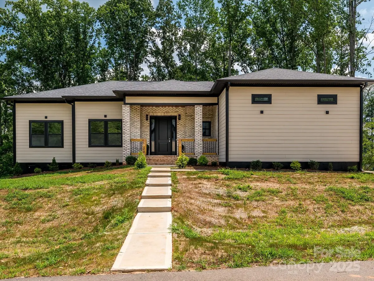 2004 Plain Field Drive, Bessemer City, NC 28016 - Image #1