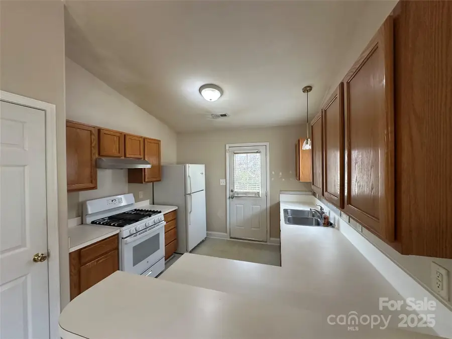 1533 Hollow Maple Drive, Charlotte, NC 28216 - Image #2