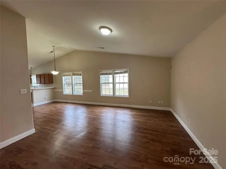 1533 Hollow Maple Drive, Charlotte, NC 28216 - Image #3