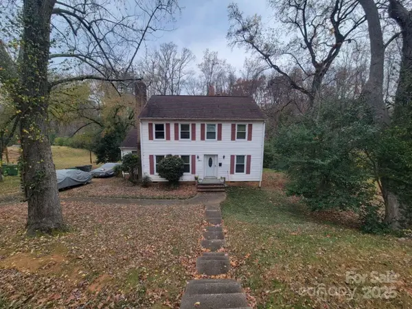 6801 Somersworth Drive, Charlotte, NC 28215