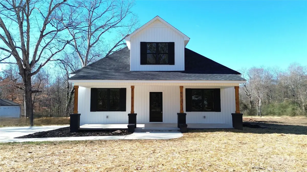 484 Hilltop Road, Lincolnton, NC 28092 - Image #1