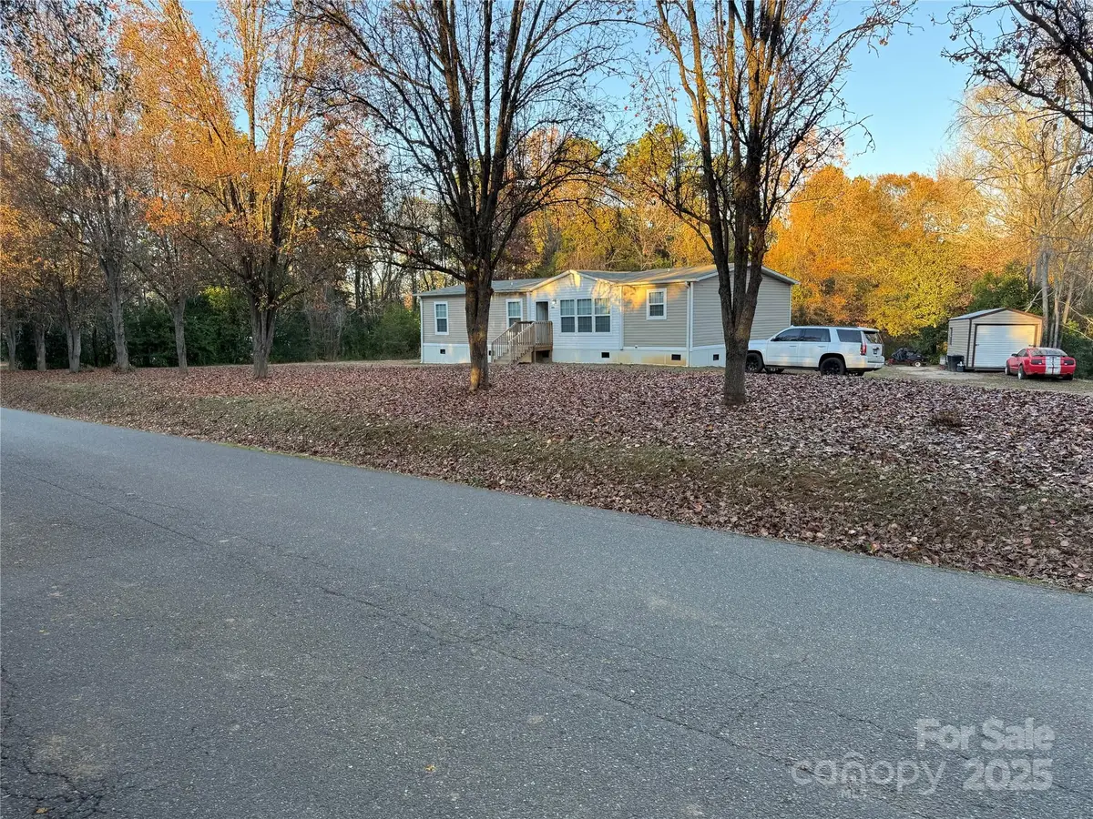 3946 E North Corner Road, Lancaster, SC 29720 - Image #1