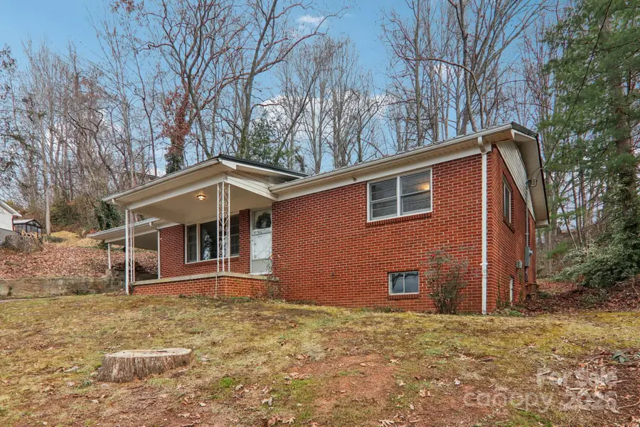 24 Hy Vu Drive, Waynesville, NC 28786 - Image #2
