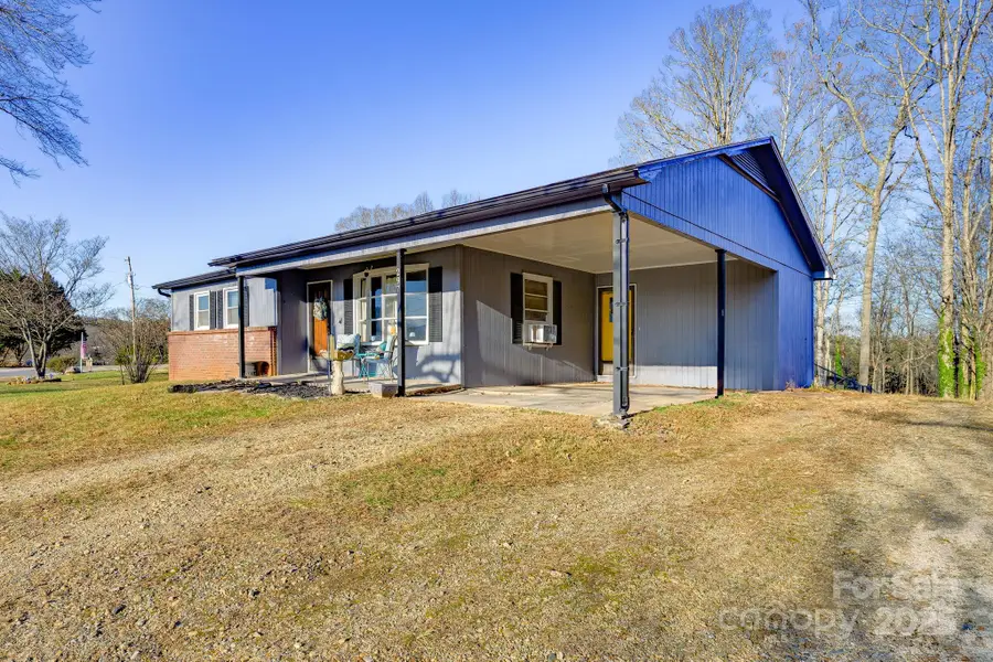 297 Amelia Drive, Marion, NC 28752 - Image #2