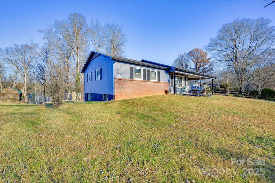297 Amelia Drive, Marion, NC 28752 - Image #3