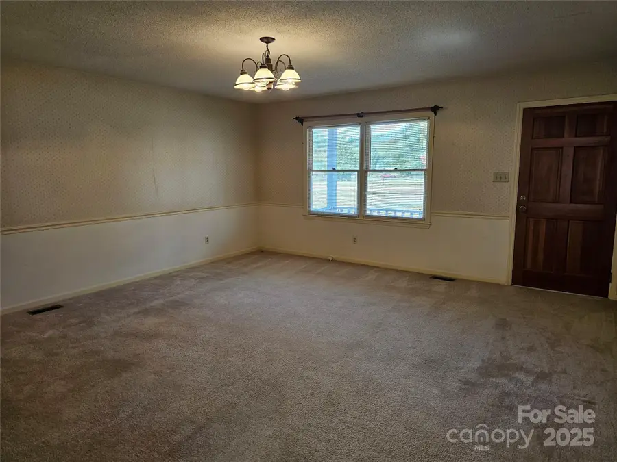 2486 Oxford Circle, Lancaster, SC 29720 - Image #3