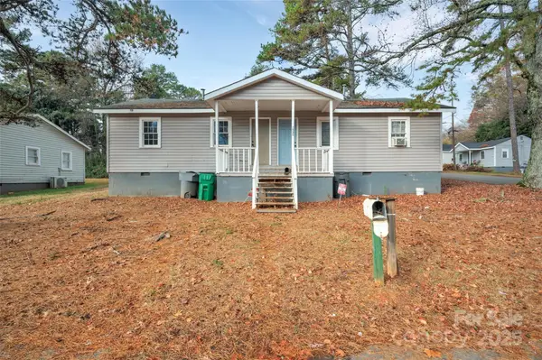 2533 Eddington Street, Charlotte, NC 28208