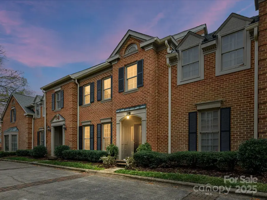 2813 Sharon View Road, Charlotte, NC 28210 - Image #2
