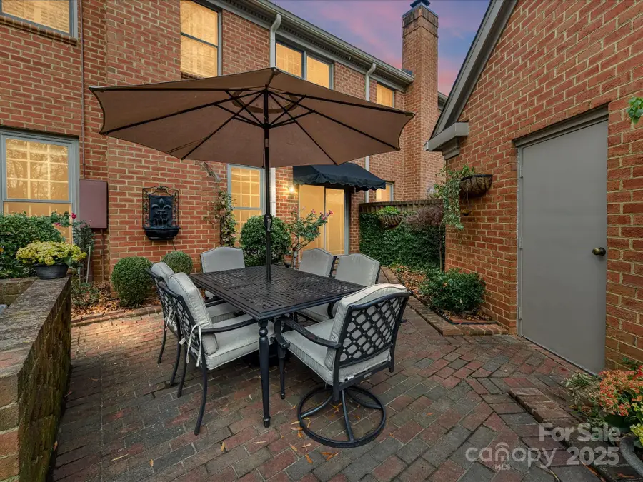 2813 Sharon View Road, Charlotte, NC 28210 - Image #3