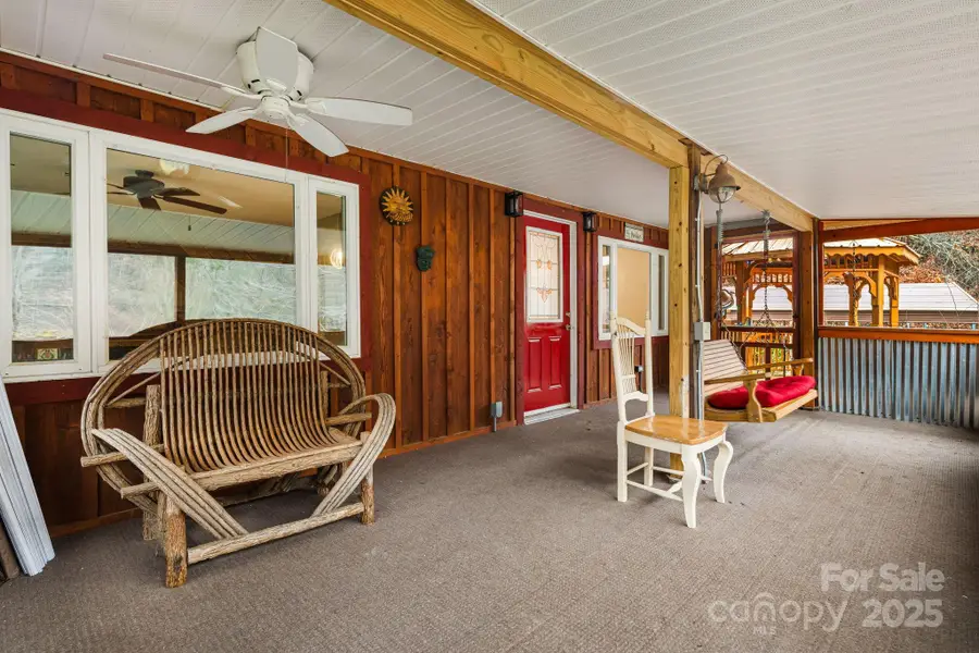 814 Little Creek Road, Burnsville, NC 28714 - Image #3