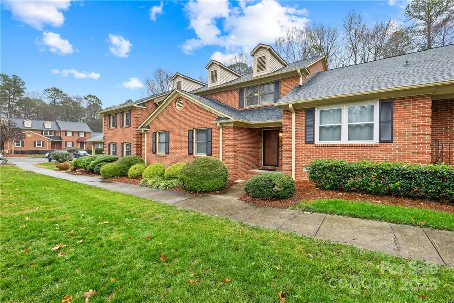 8430 Coulwood Oak Lane, Charlotte, NC 28214 - Image #3