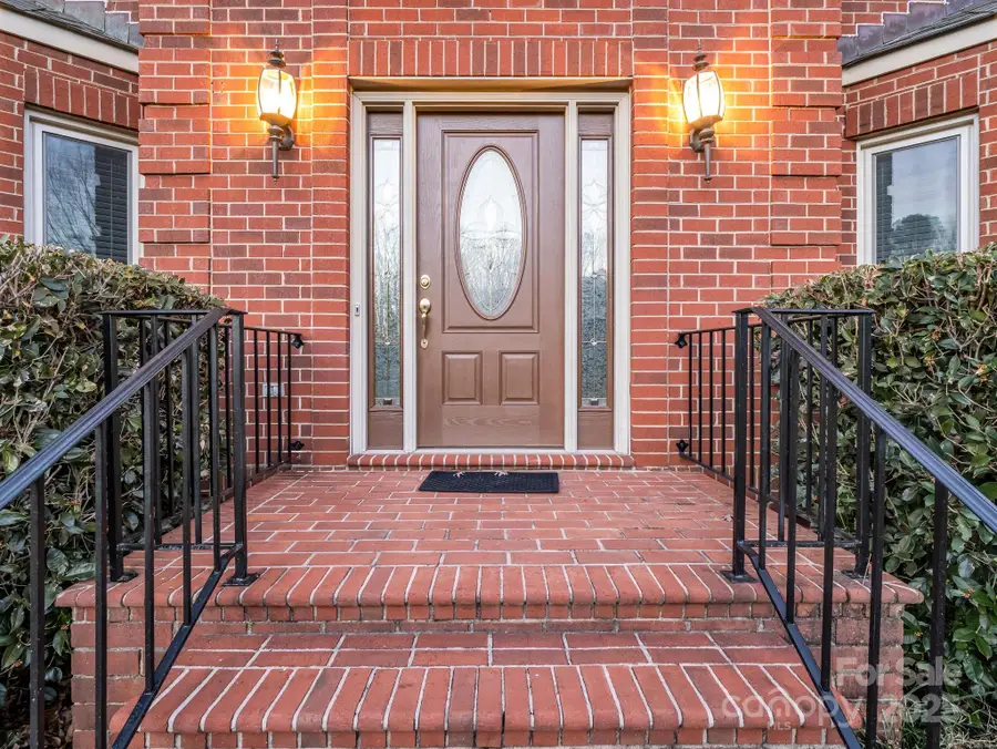 907 Weymouth Drive, Gastonia, NC 28056 - Image #2