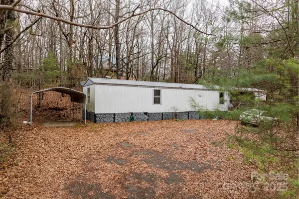 10 Bird Song Road, Penrose, NC 28766