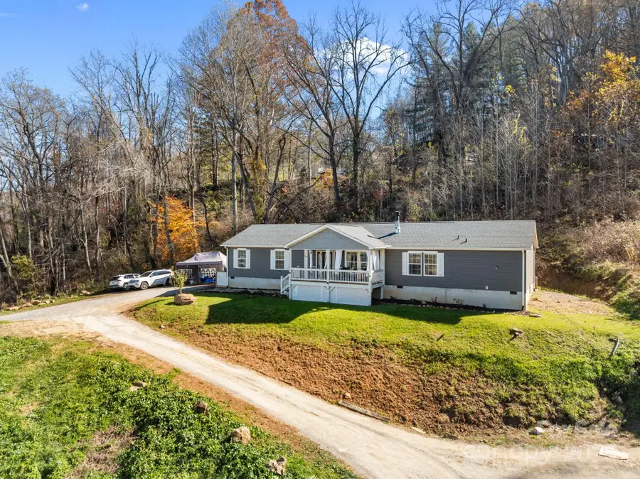 94 Leopard Drive, Waynesville, NC 28786 - Image #2