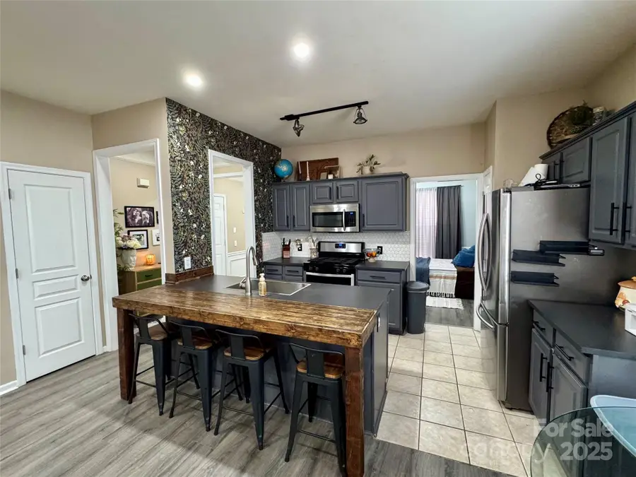 9122 Kestral Ridge Drive, Charlotte, NC 28269 - Image #2