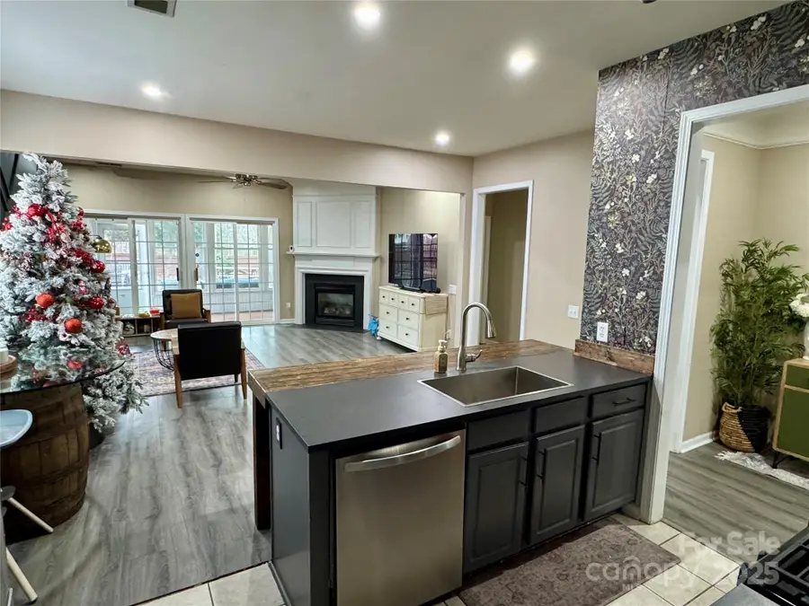 9122 Kestral Ridge Drive, Charlotte, NC 28269 - Image #3