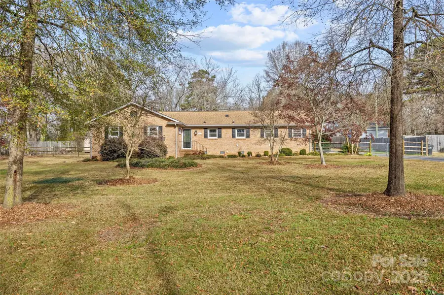 1419 Marlwood Circle, Charlotte, NC 28227 - Image #2