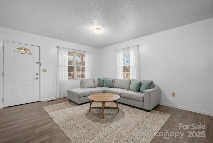 118 W 15th Street, Newton, NC 28658 - Image #2