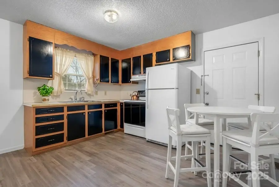 118 W 15th Street, Newton, NC 28658 - Image #3