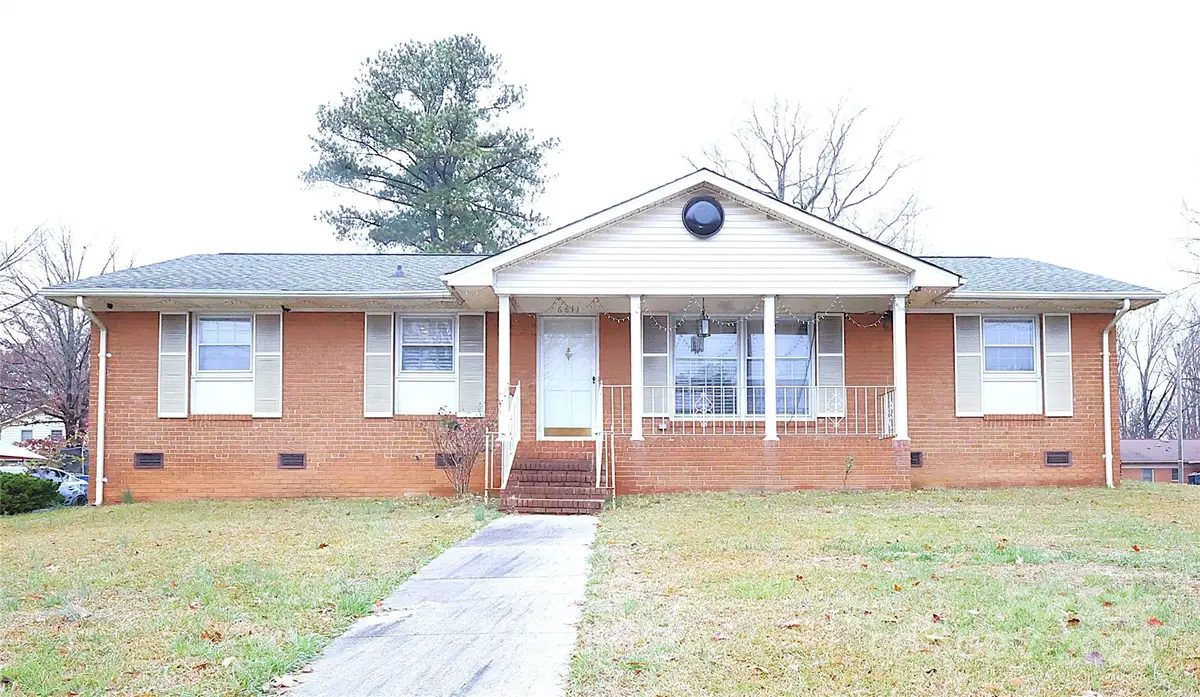 6841 Idlewild Road, Charlotte, NC 28212 - Image #1