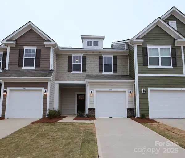 759 Kitfox Drive Nw, Concord, NC 28027