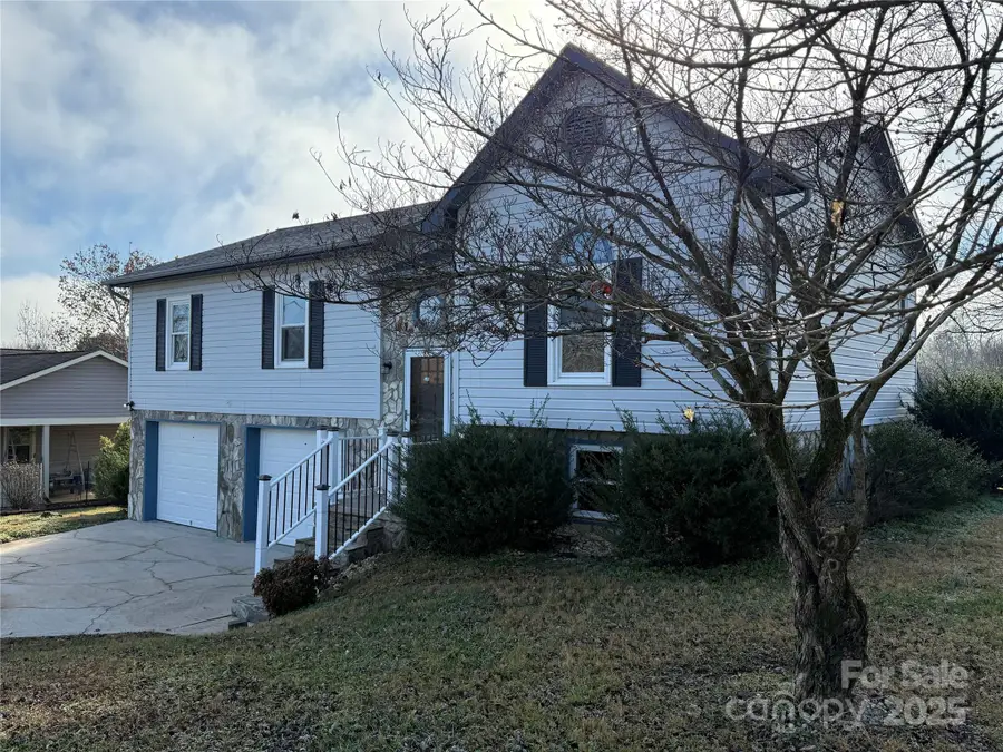 4554 Horseshoe Bend Road, Hudson, NC 28638 - Image #2